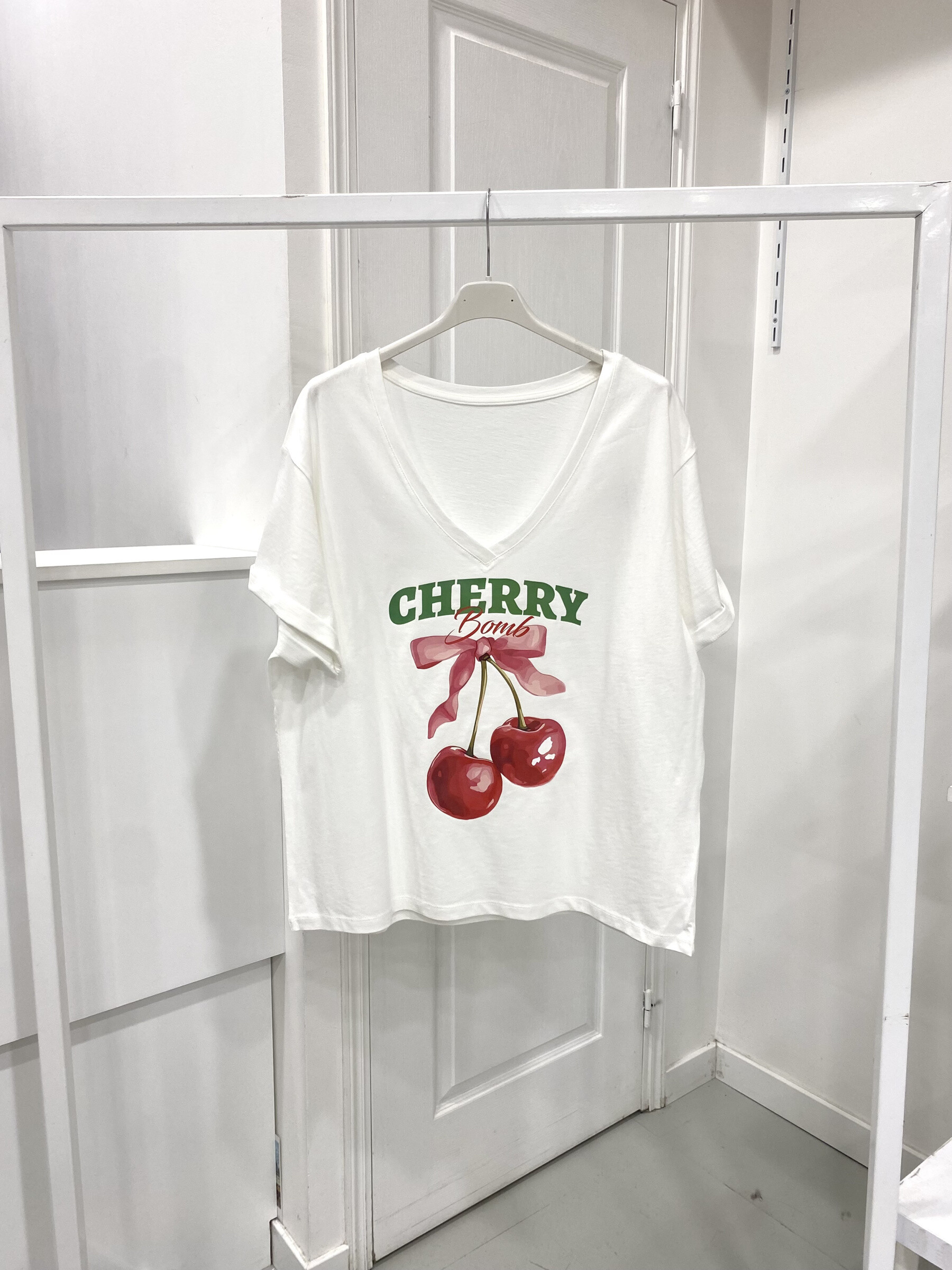 Wholesaler NOS - T shirt