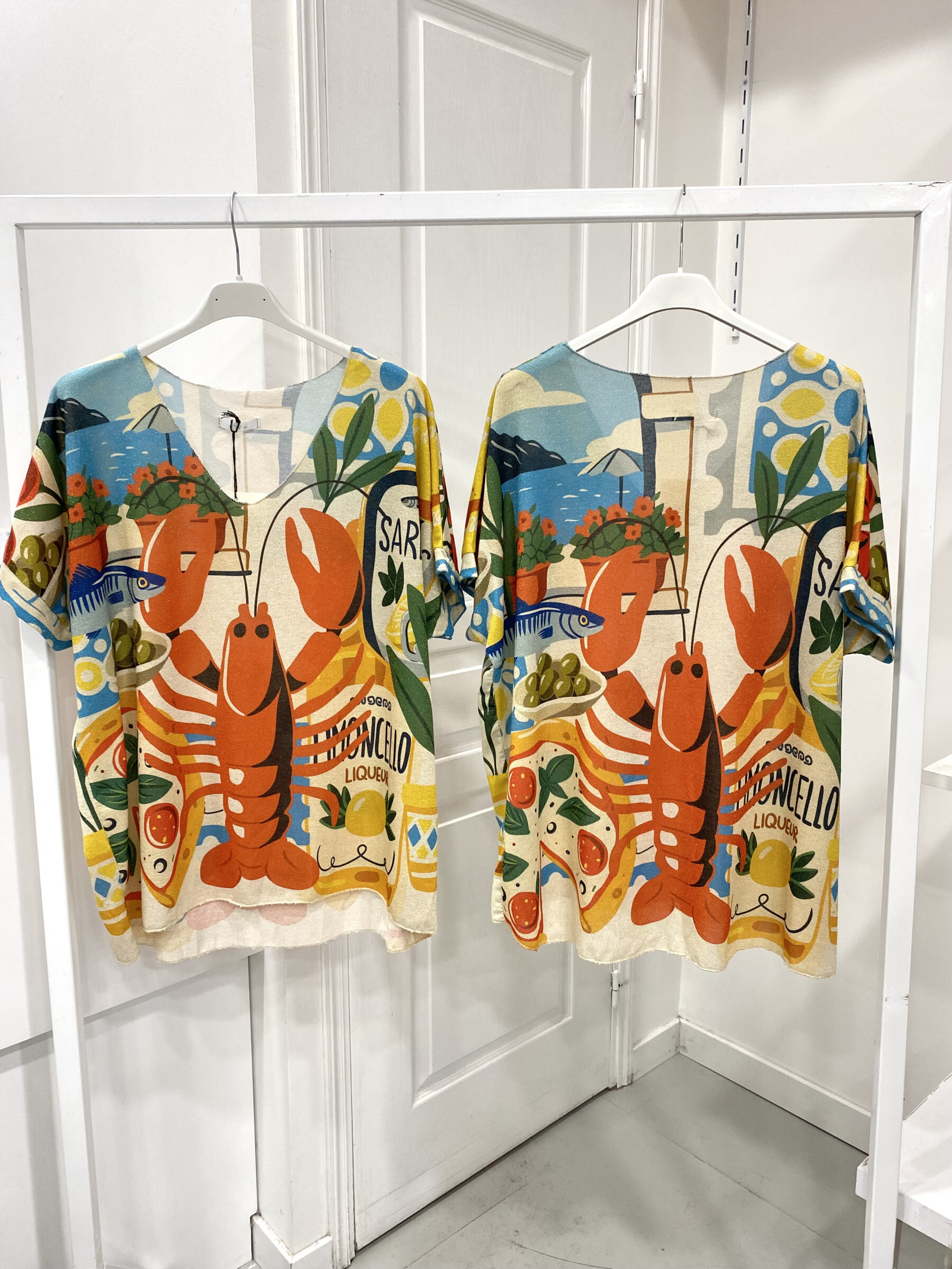 Wholesaler NOS - Lurex top with print