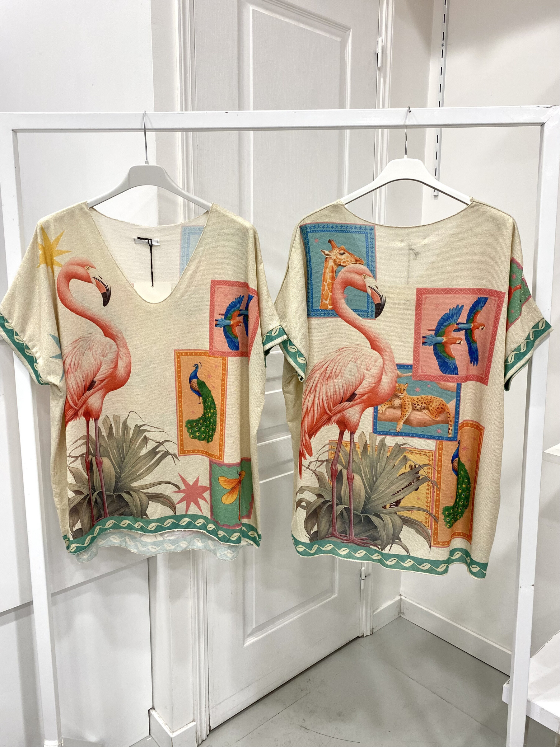 Wholesaler NOS - Lurex top with print