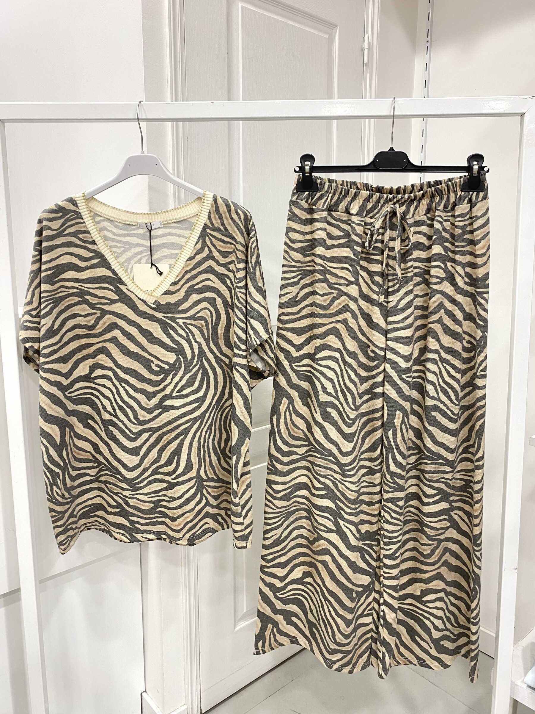 Grossiste NOS - Top lurex imprimé léopard