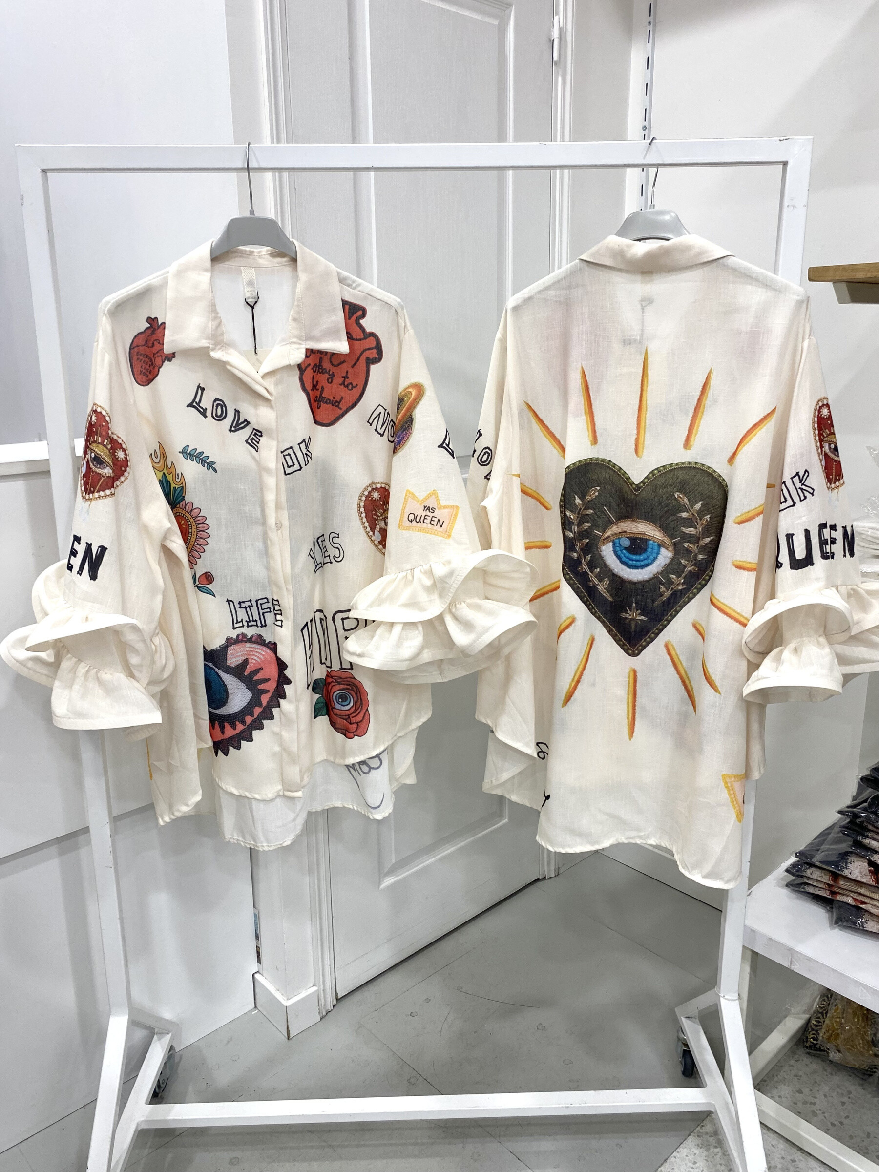 Wholesaler NOS - Printed puffy sleeve shirt