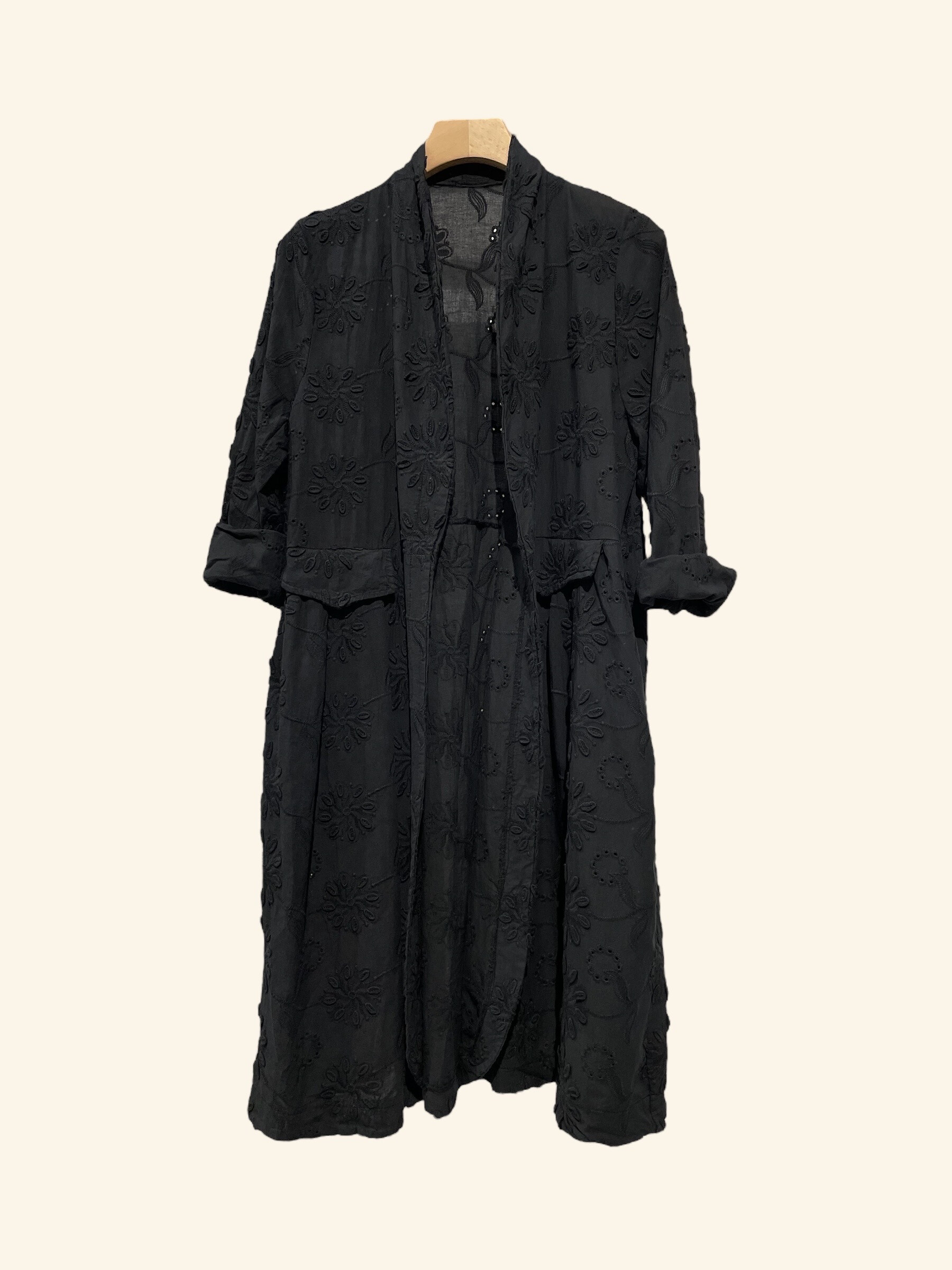 Grossiste NOTA BENE - Gilet long en broderie