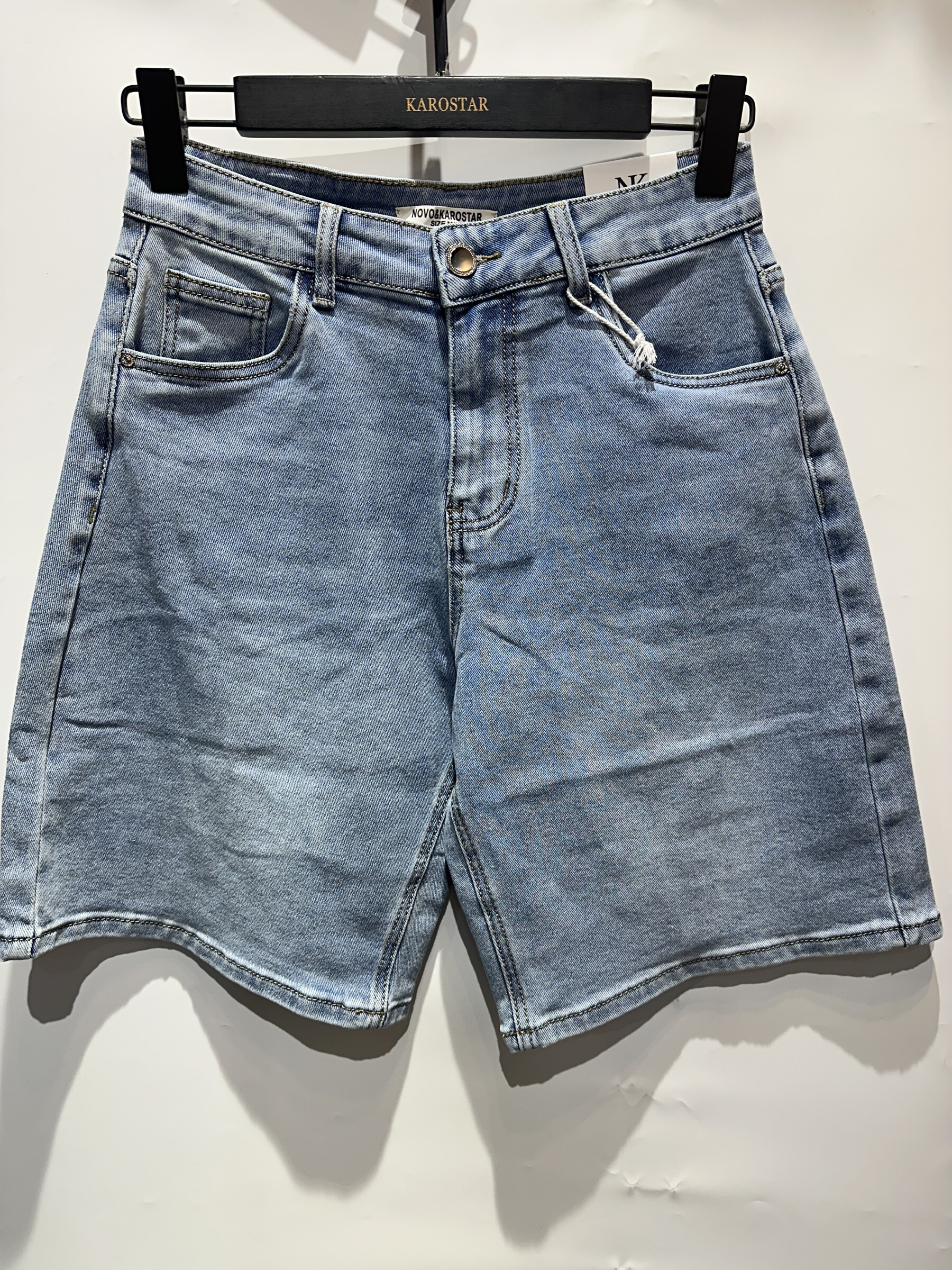 Grossiste NOVO & KAROSTAR - JEANS SHORT FORME NORMAL