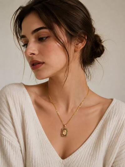 Wholesaler O.TD - Necklace with crystal Wholesaler O.TD - Necklace with crystal