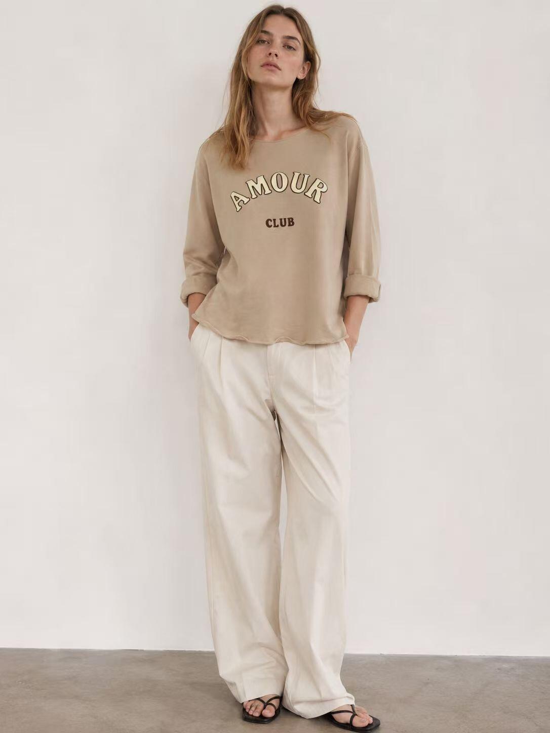 Wholesaler O.TD - Sweatshirt with AMOUR print