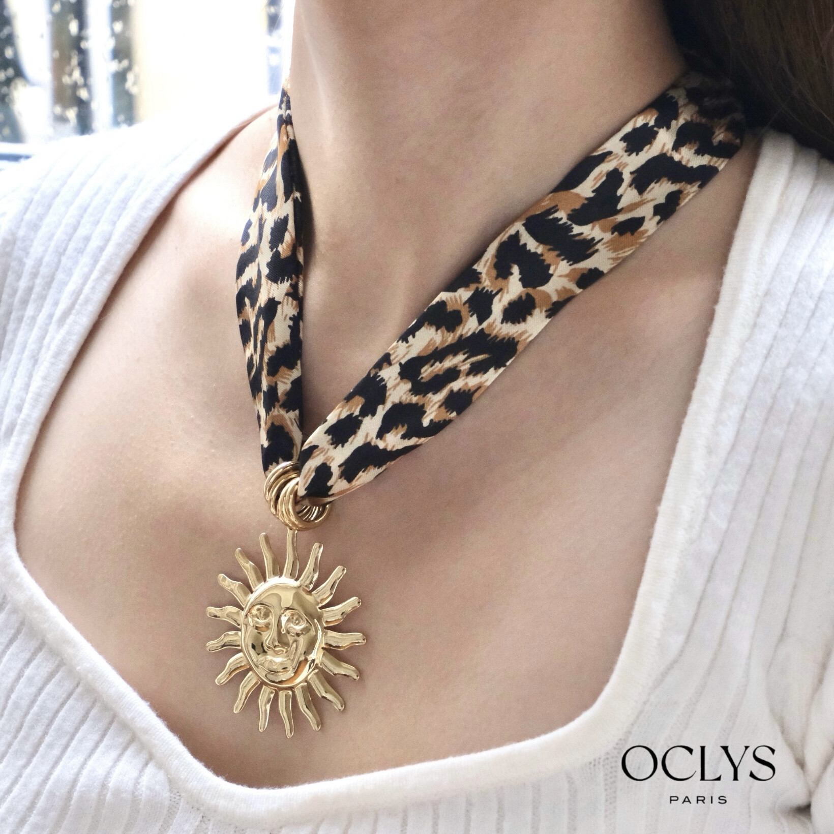 Mayorista OCLYS - Collar de cinta de tela de leopardo con sol de acero Yina