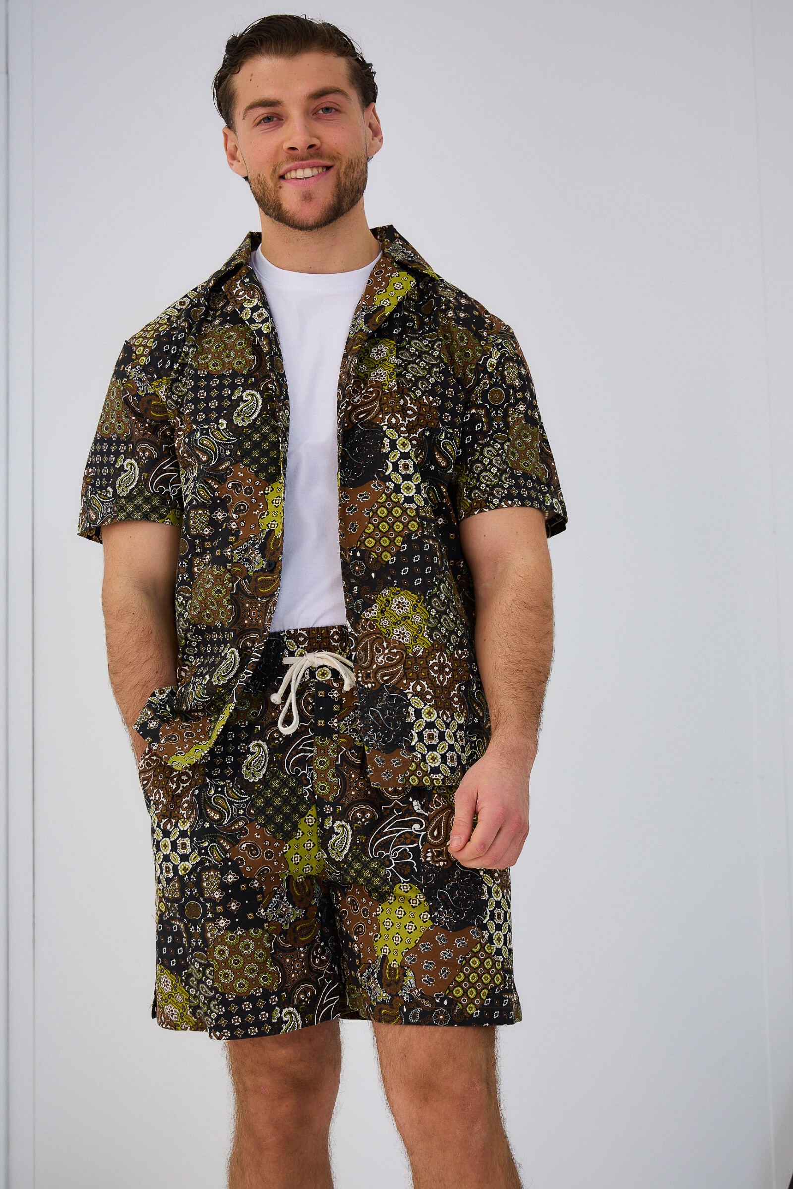 Mayorista Omnimen - Camisa de algodón y pantalones cortos impresos