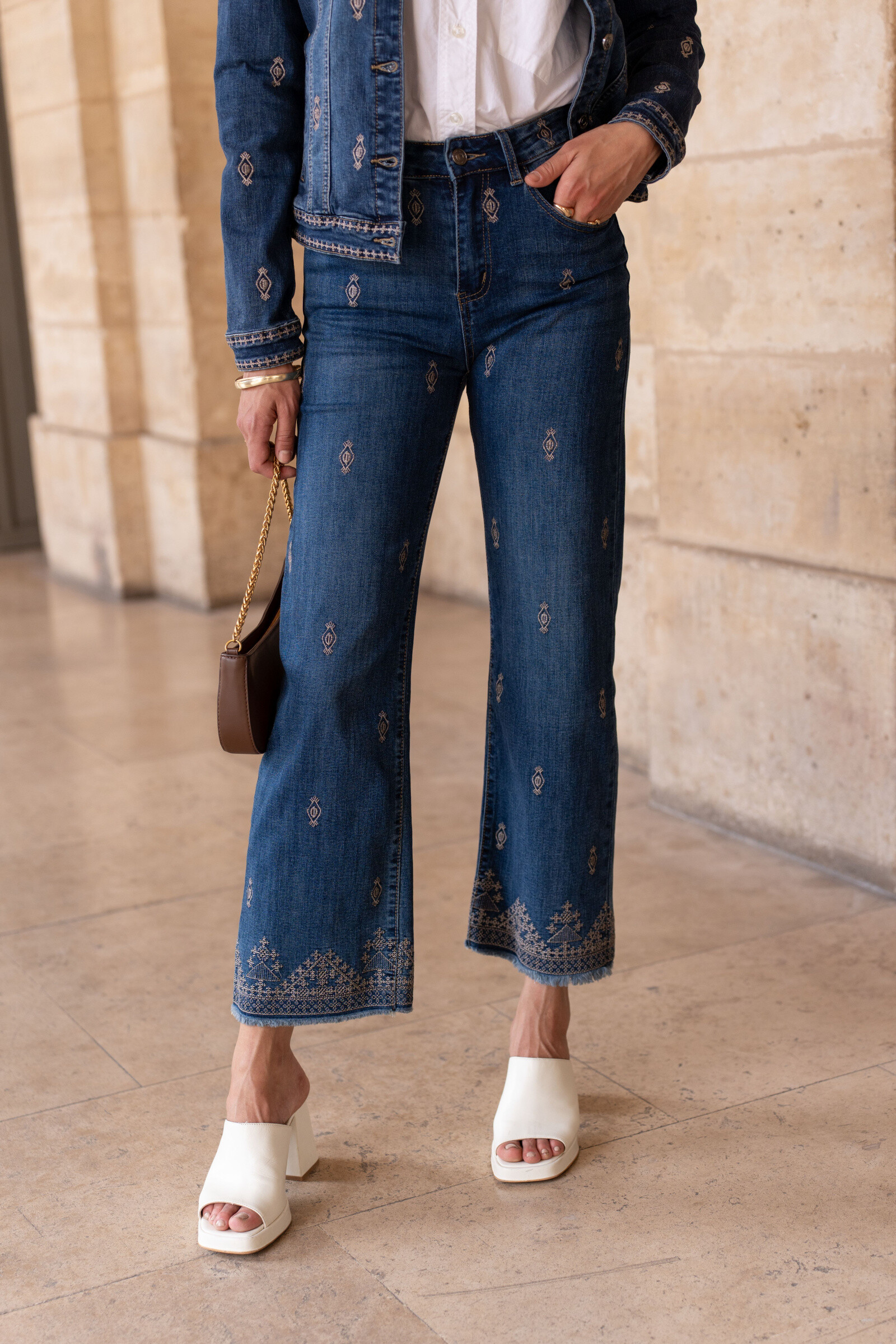 Wholesaler ONADO - Kaysie Wide Leg Jeans