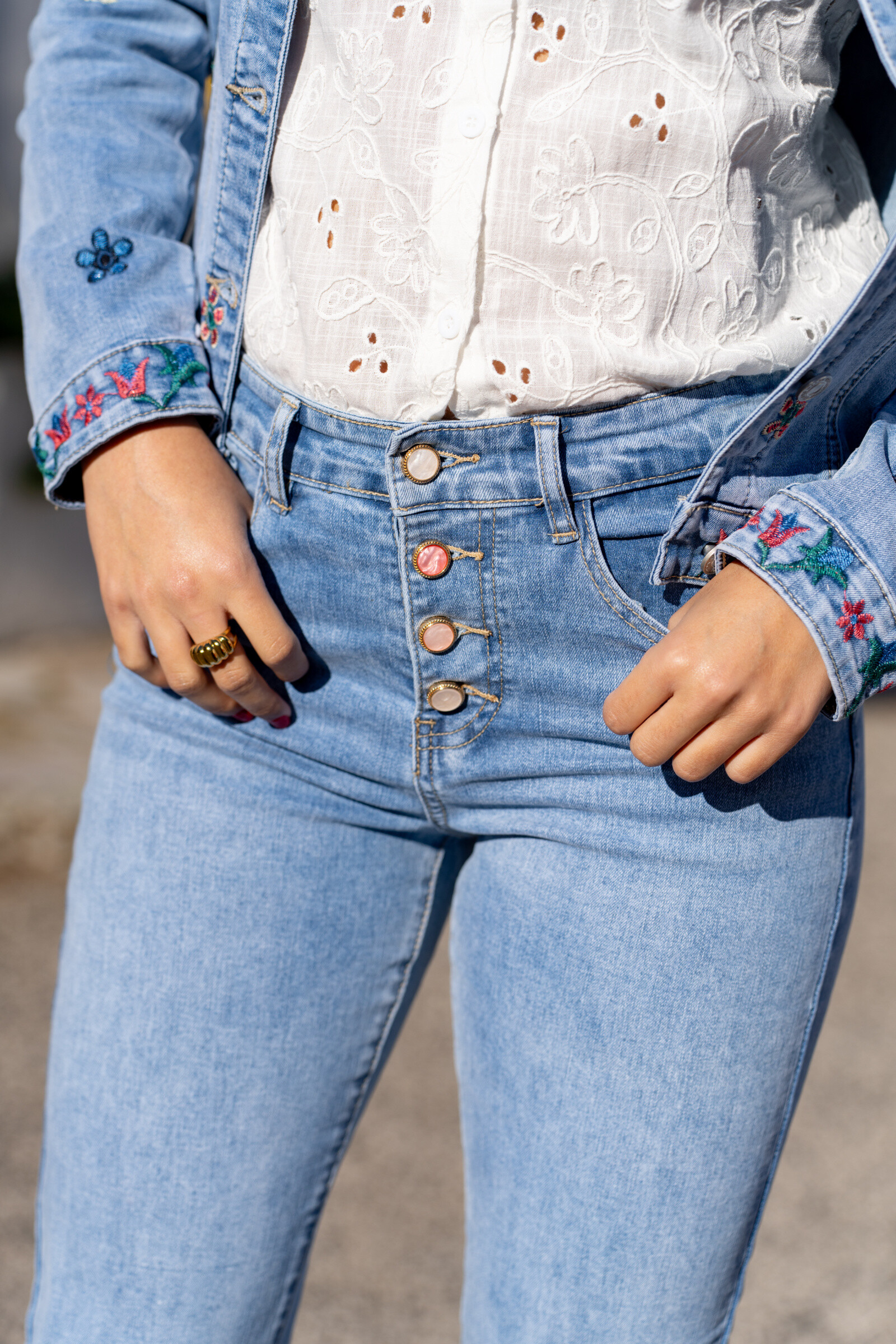 Wholesaler ONADO - Right jeans 4 button