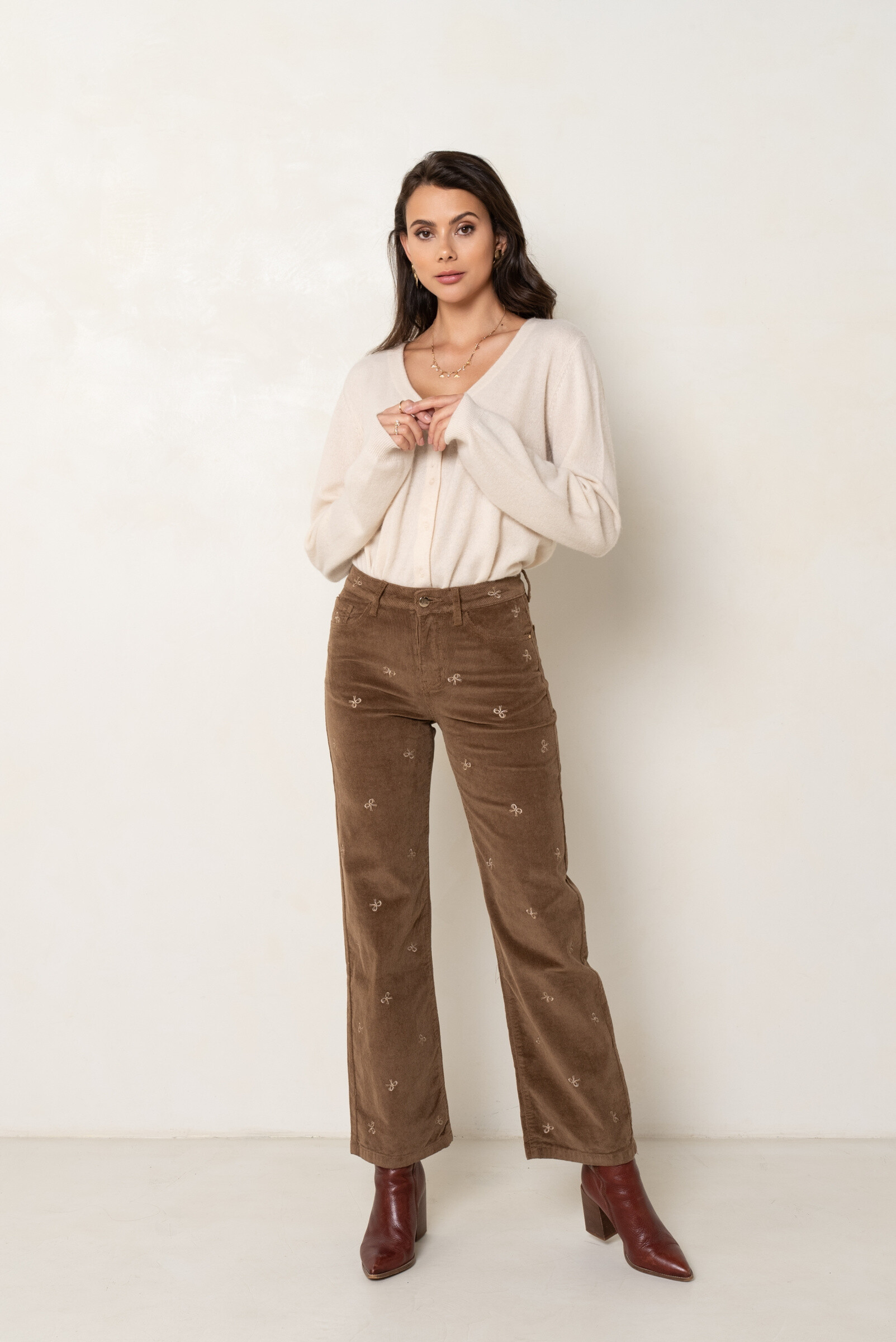 Wholesaler ONADO - Wide Fit Velvet Trousers