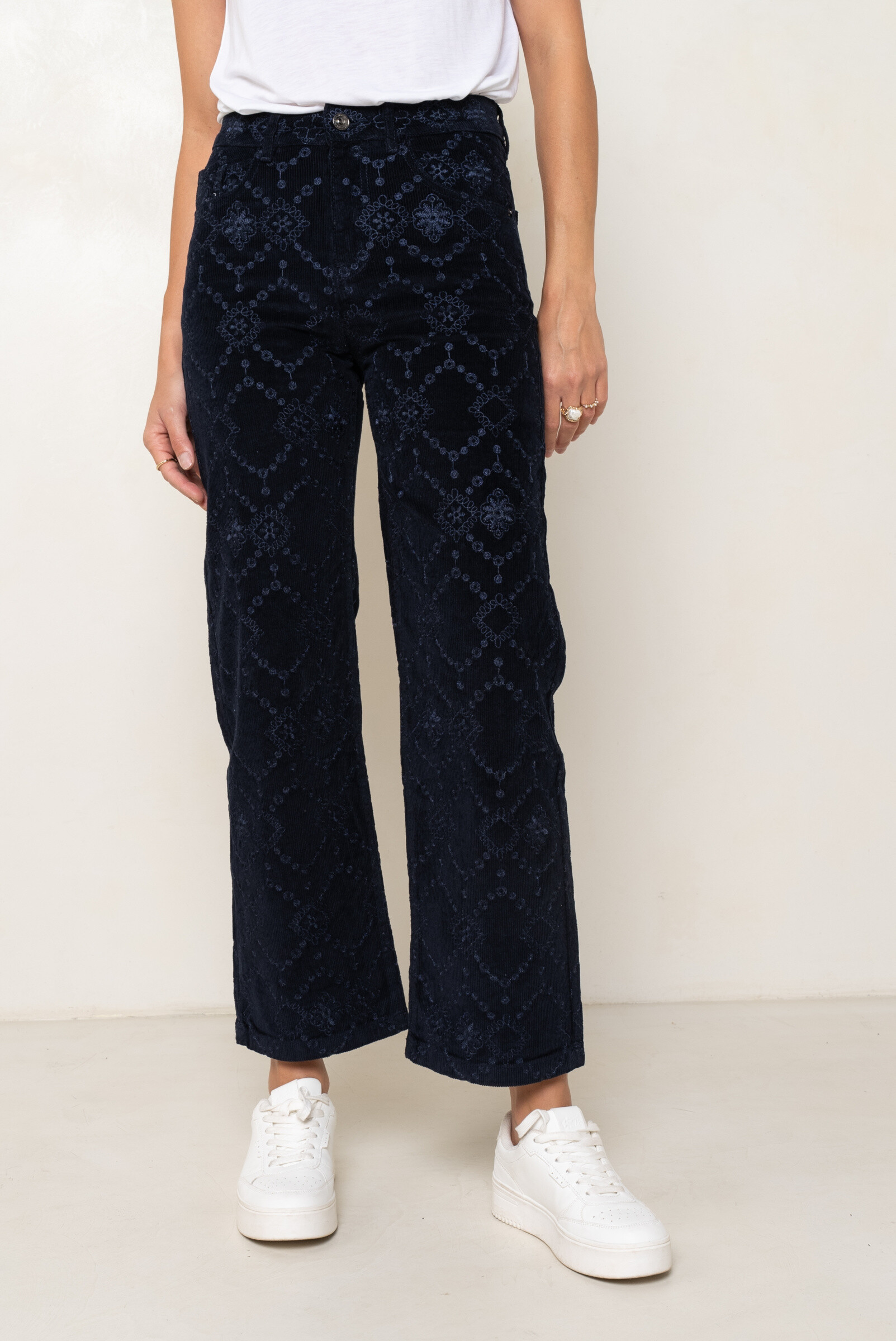 Wholesaler ONADO - Velvet wide leg pants bohemian embroidered