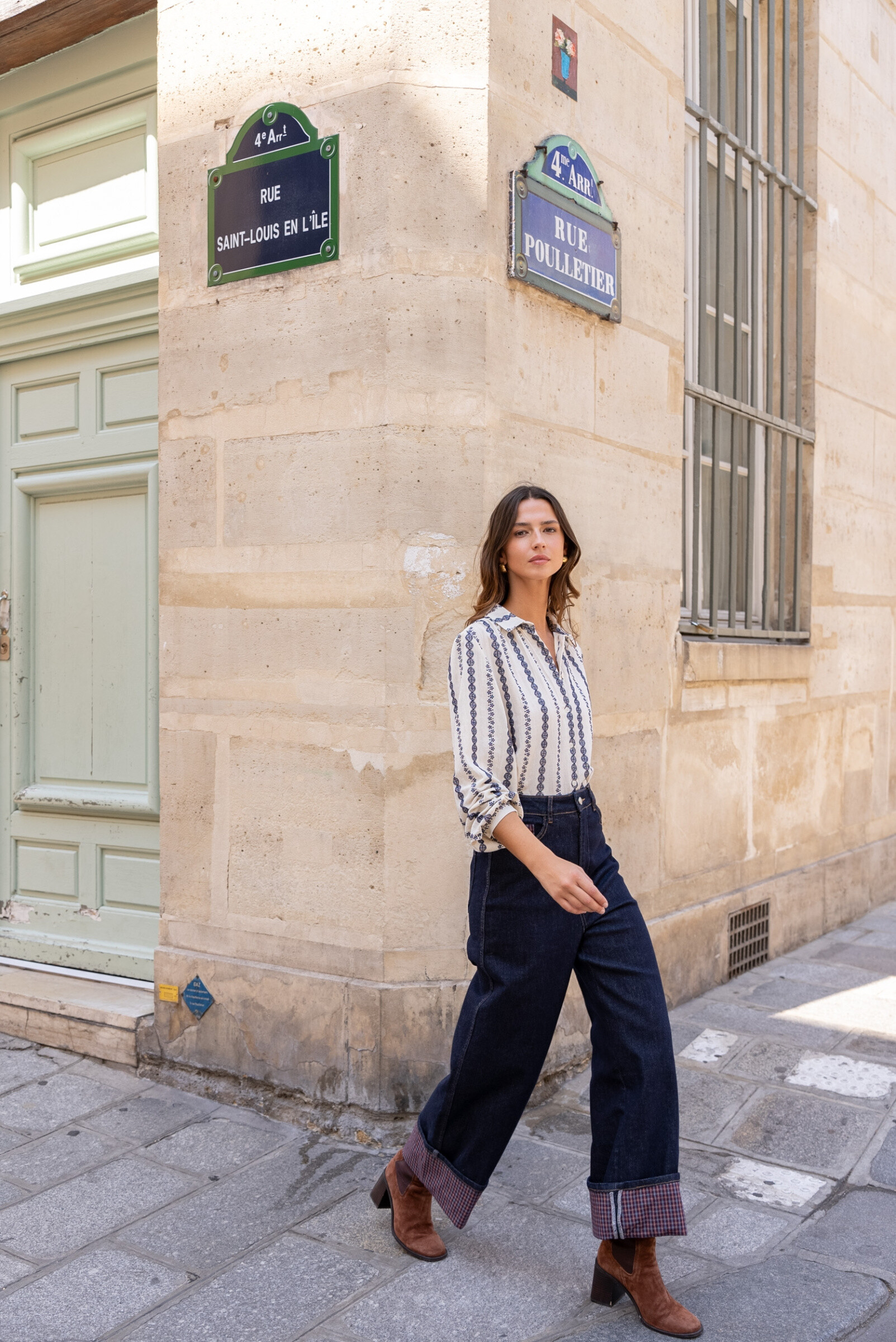Pantalon Grand Revers en coton élasthanne, idéal pour l'automne/hiver, fabriqué en Chine. Confort et style saisonnier garantis.