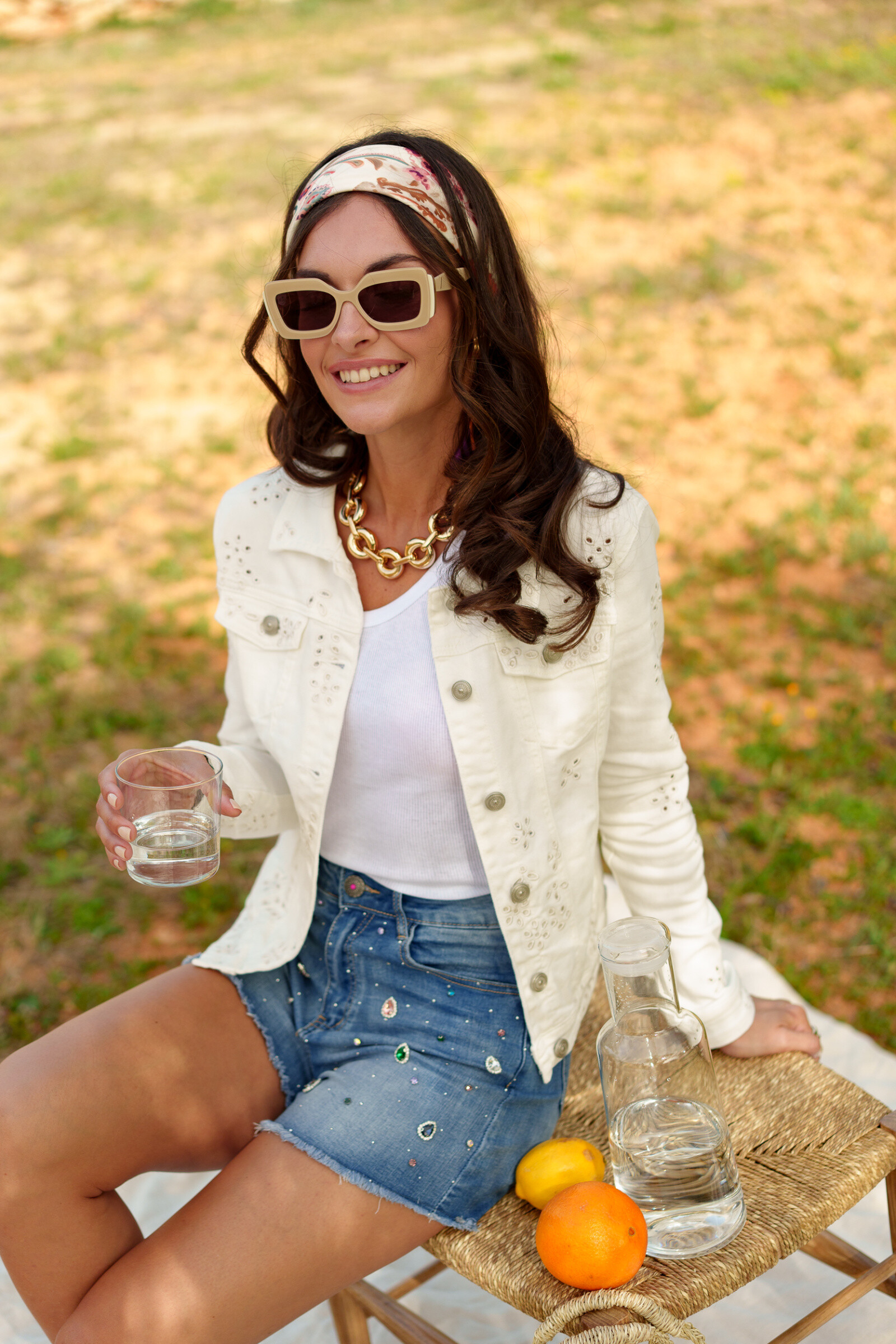Grossiste ONADO - Short avec diamants cousus