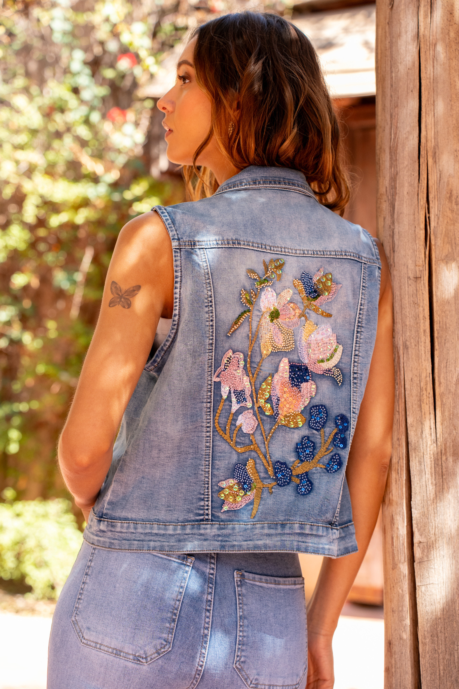Wholesaler ONADO (Maison Onado) - Vest with embroidery and sequined sequins
