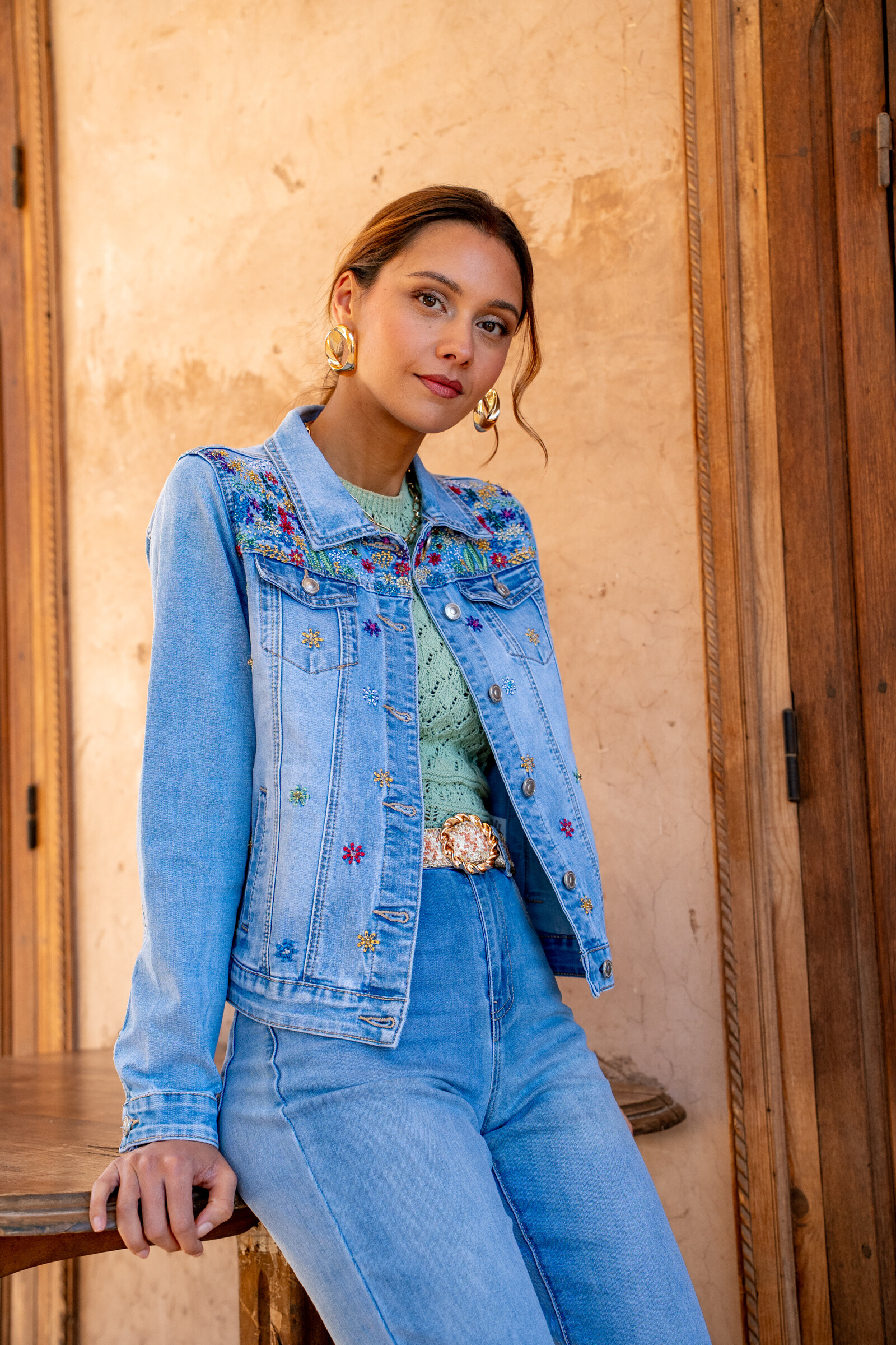 Grossiste ONADO - Vestes avec Broderie et Paillettes Cousues