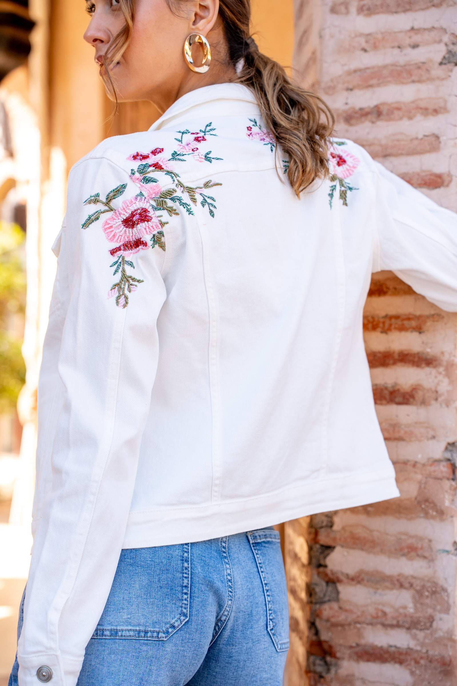 Wholesaler ONADO (Maison Onado) - Jackets with embroidery and sequined sequins