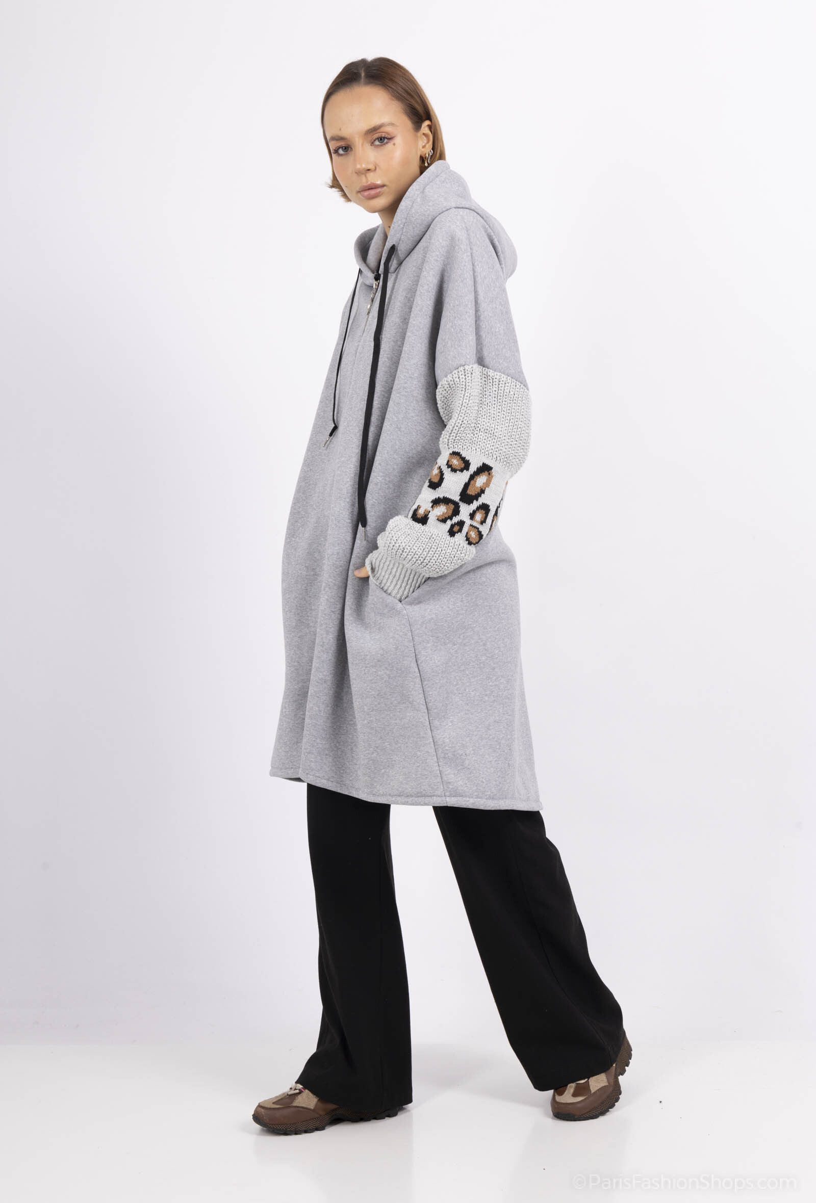 Wholesaler OOKA - Long zipped sweatshirt