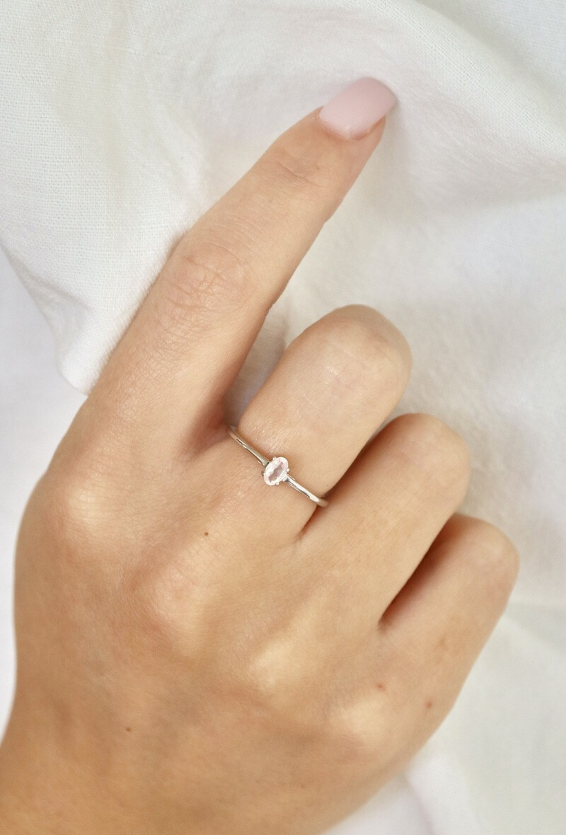 Wholesaler OPALOOK FRANCE - Ring with natural pink quartz, in rhodied silver 925-CVL-BA011-QR