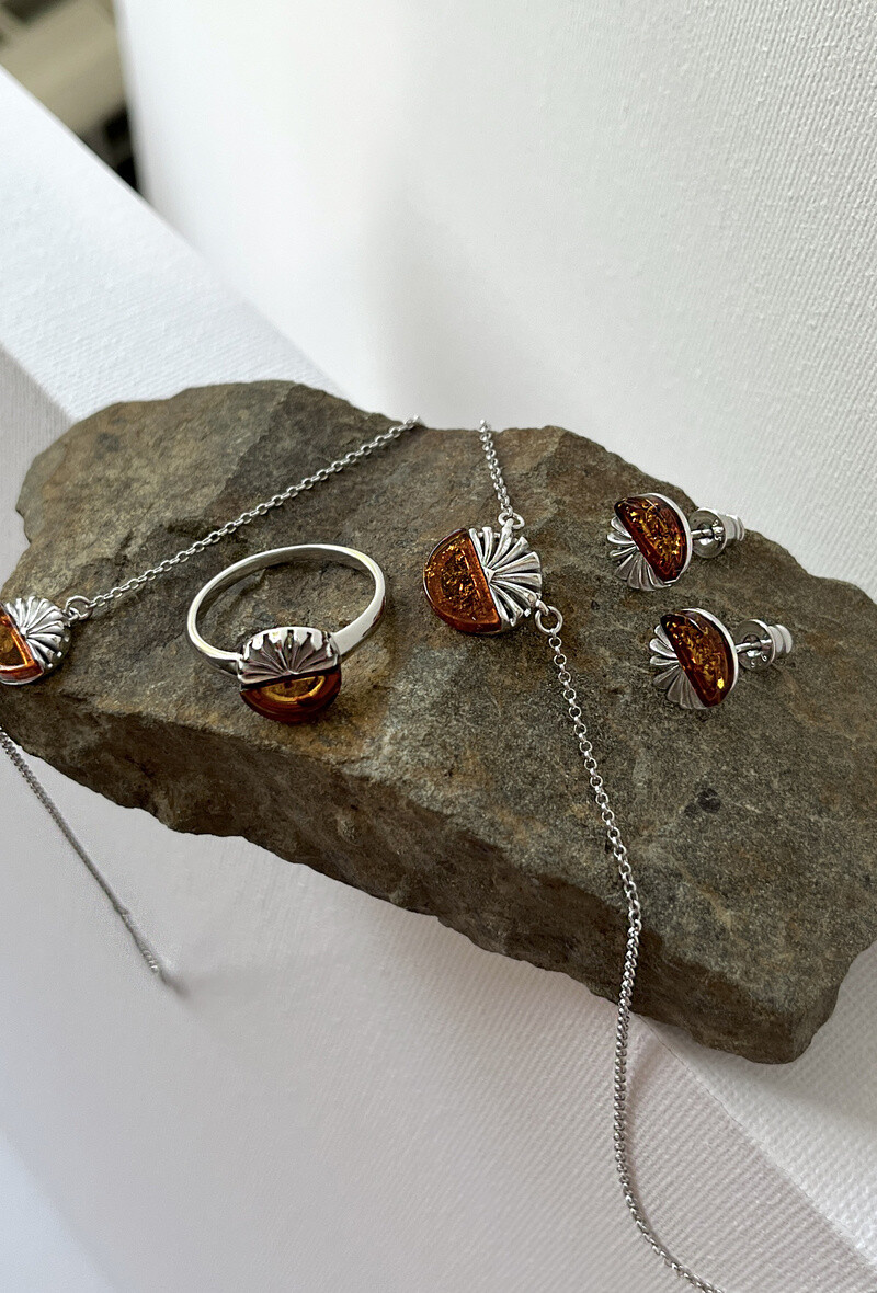 Wholesaler OPALOOK FRANCE - Ring with cognac amber, in silver - SA3722ROR
