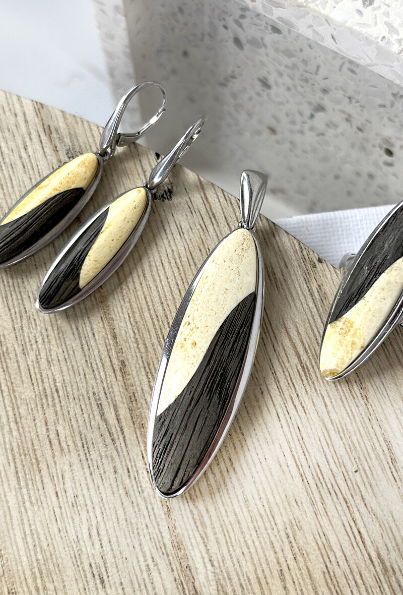 Wholesaler OPALOOK FRANCE - Pendant with shuttle amber, 925 silver, 4.5+1.2 cm - SA2514POR