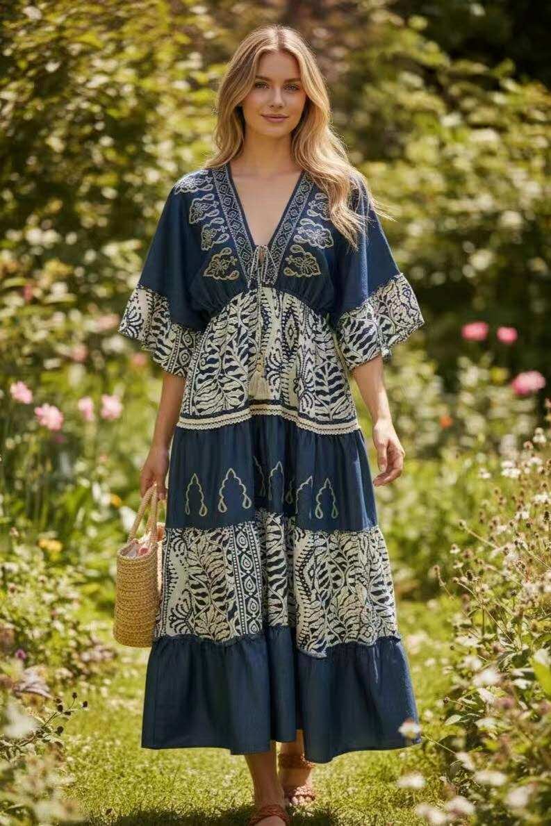 Wholesaler OPTIMUM FASHION - Long bohemian-style dress with embroidery and patchwork.