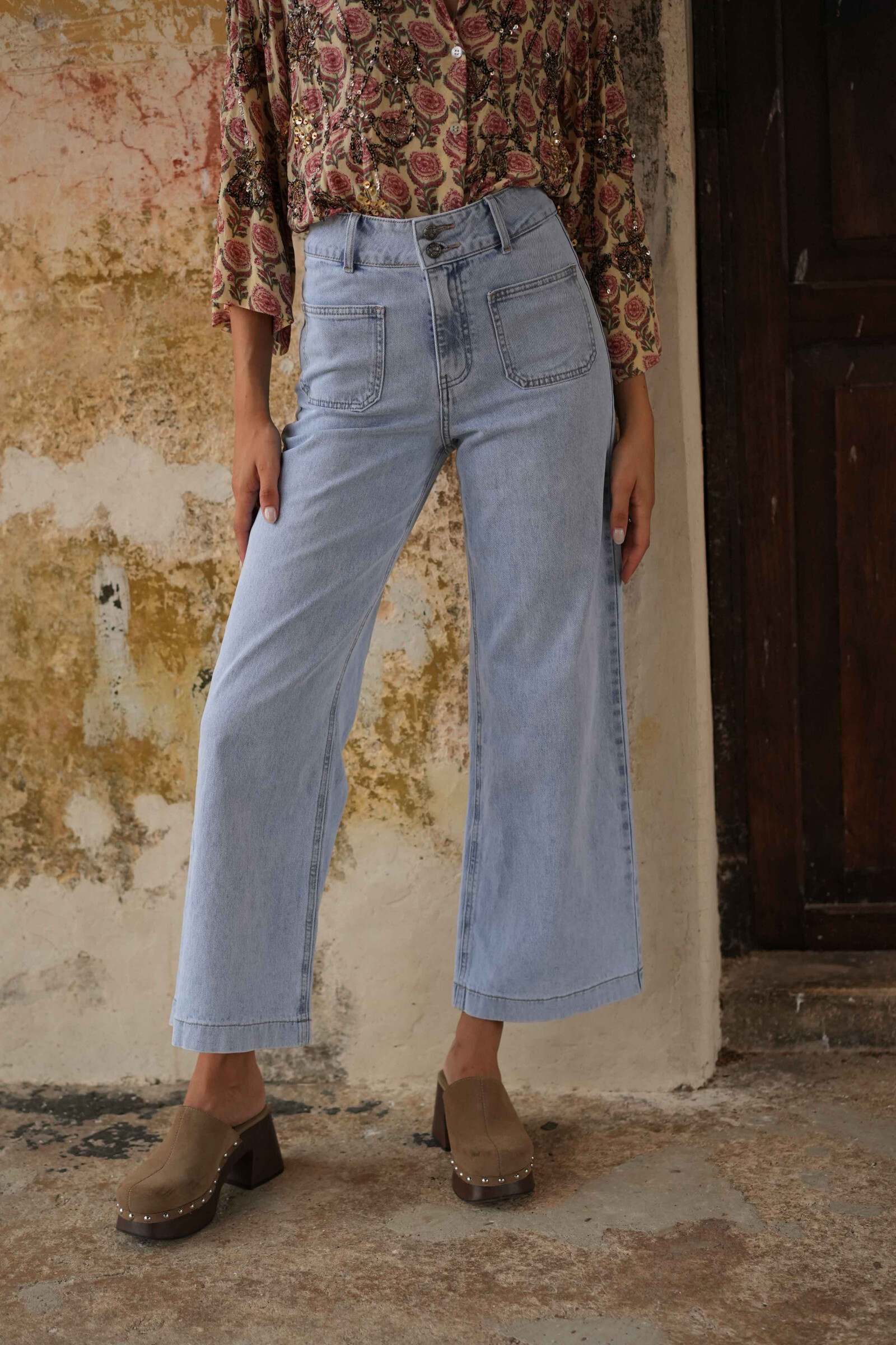 Violette Jeans mit weitem Bein - Himmelblau - 2 - Großformat