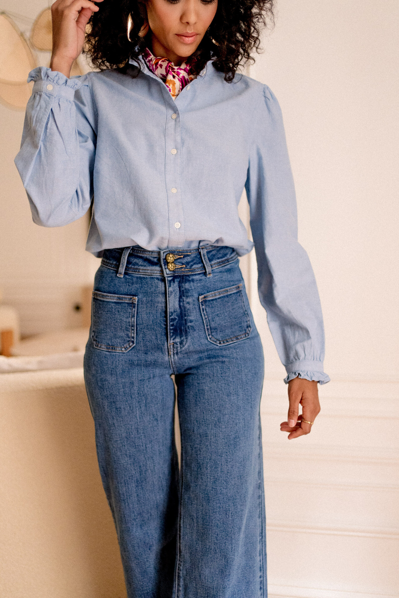 Violette Jeans mit weitem Bein - Blau - 2 - Großformat