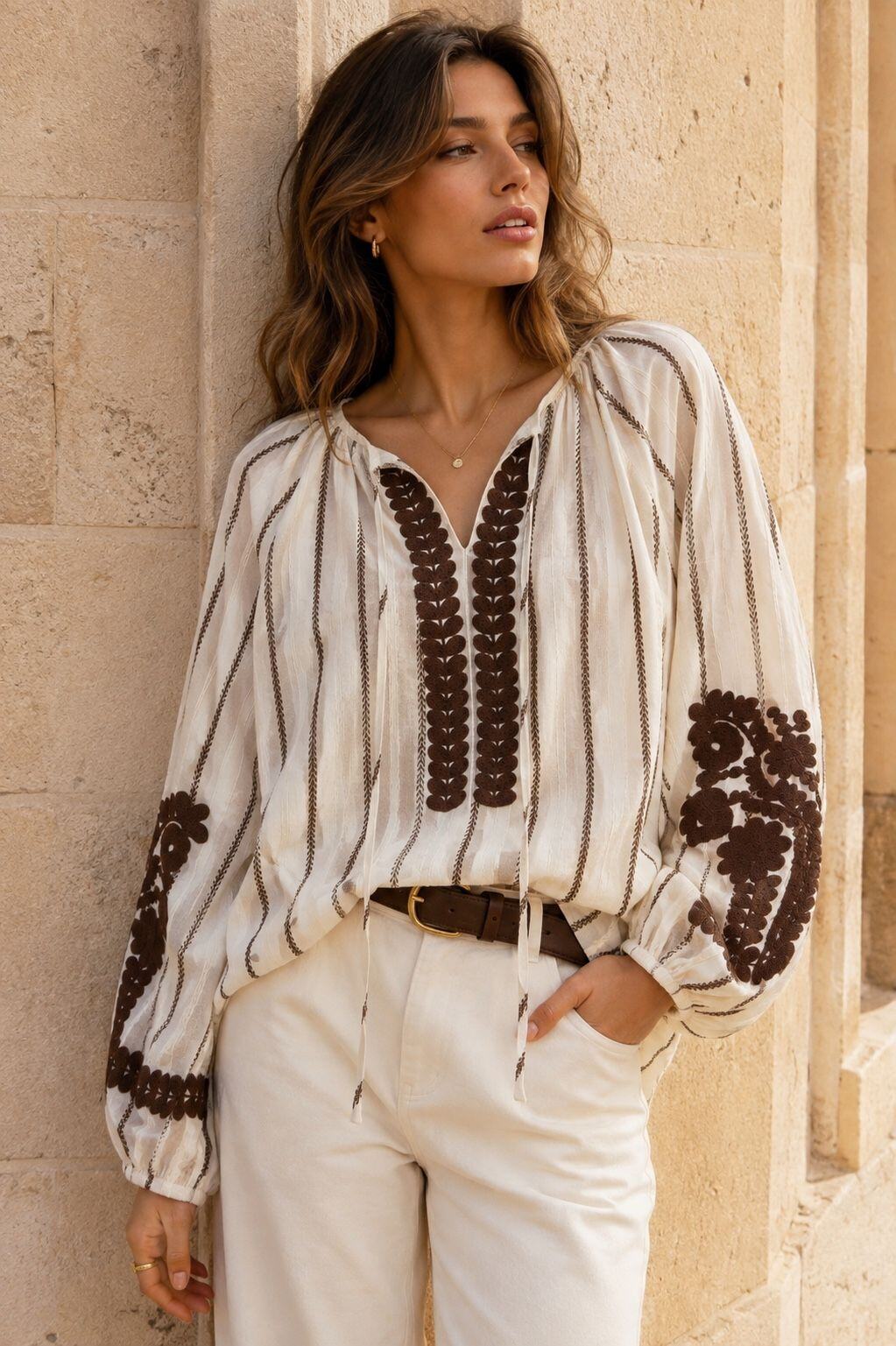 Grossiste Orice - Blouse Éthnique en Coton Brodé à Col V