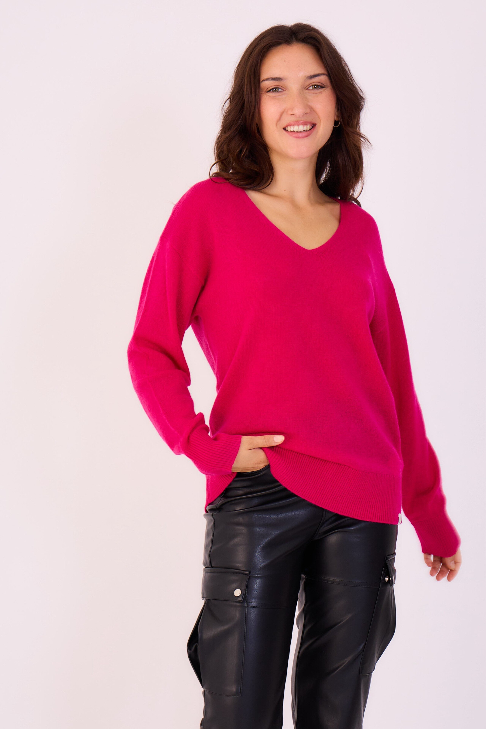 Wholesaler Orice - Cashmere knit V-neck sweater