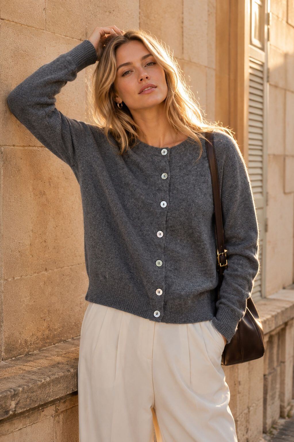 Grossiste Orice - Gilet Cardigan Col Rond en 100% Laine