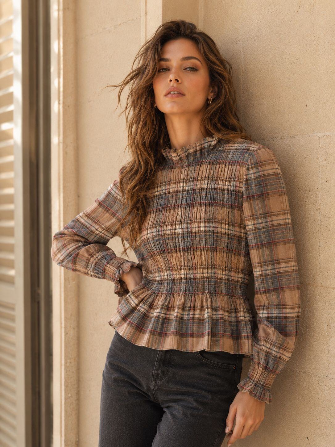 Mayorista Orice - Blusa Gruesa a Cuadros con Cuello Alto Fruncido