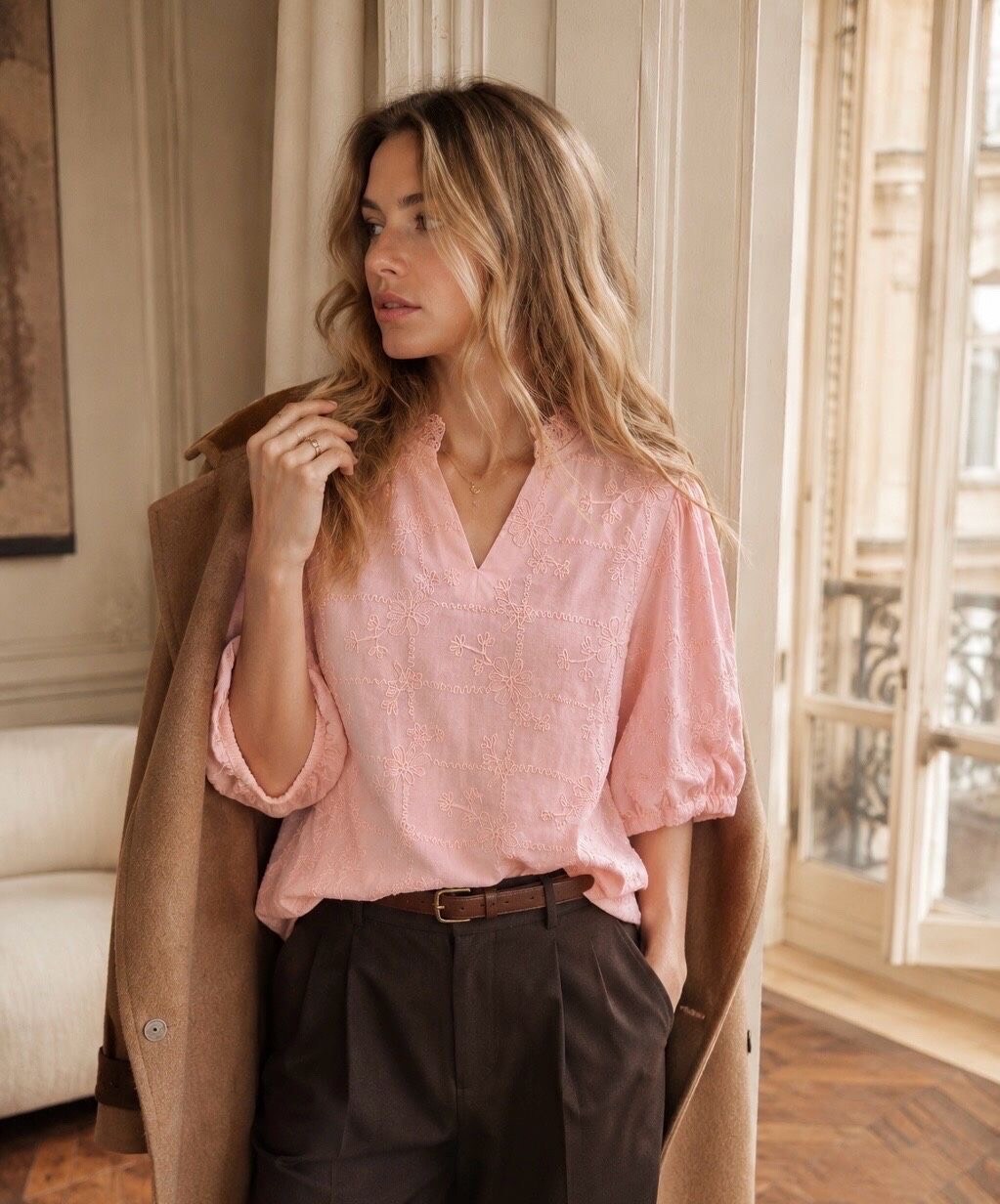 Grossista Orice - Blusa bohémien ricamata a maniche corte