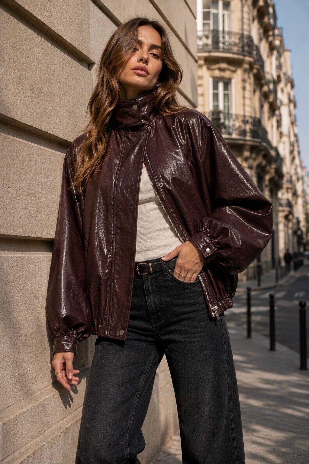 Grossista Orice - Giacca corta oversize in similpelle con collo alto e maniche a sbuffo