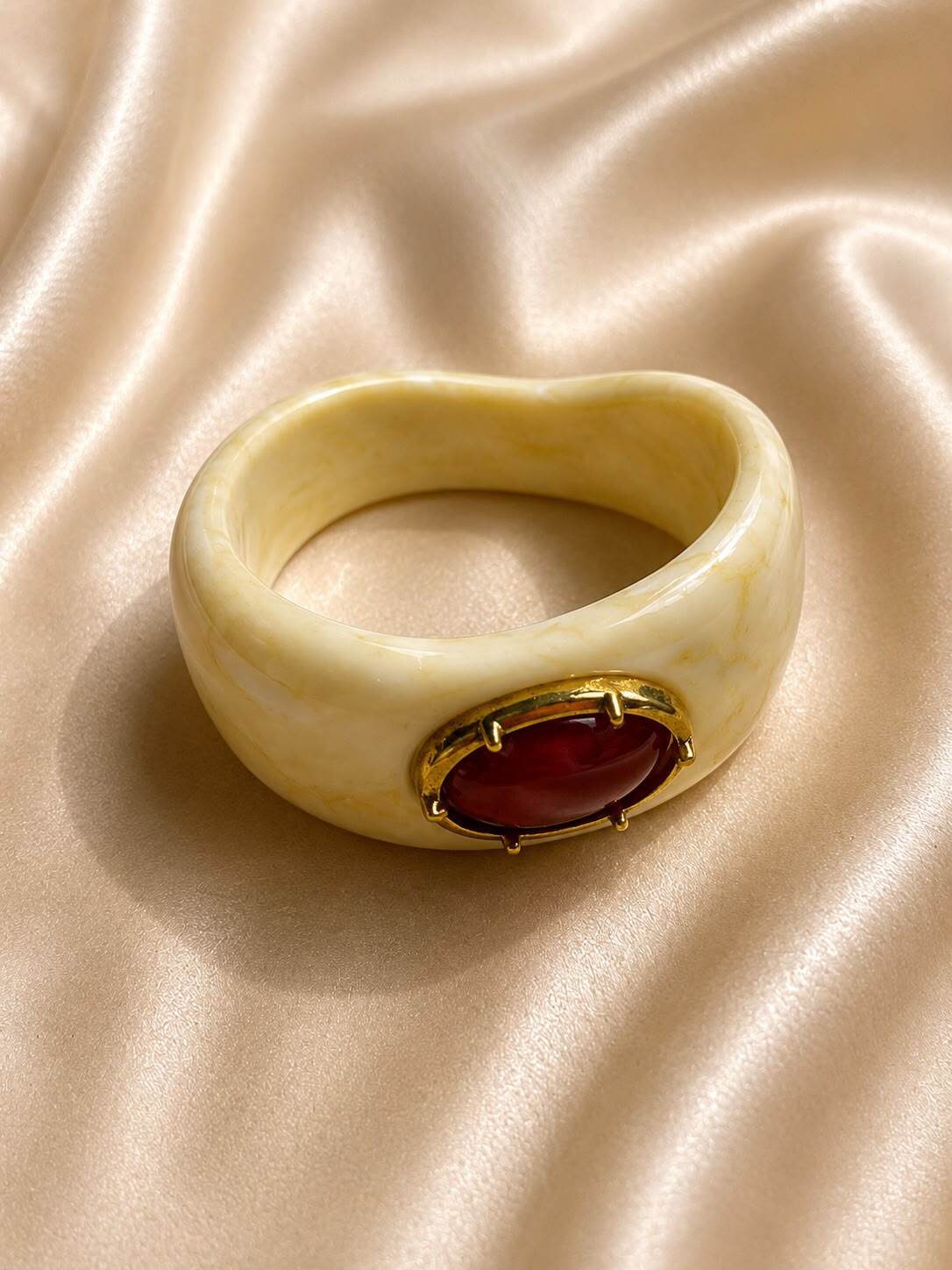 Wholesaler Orient Express - RESIN BRACELETS
