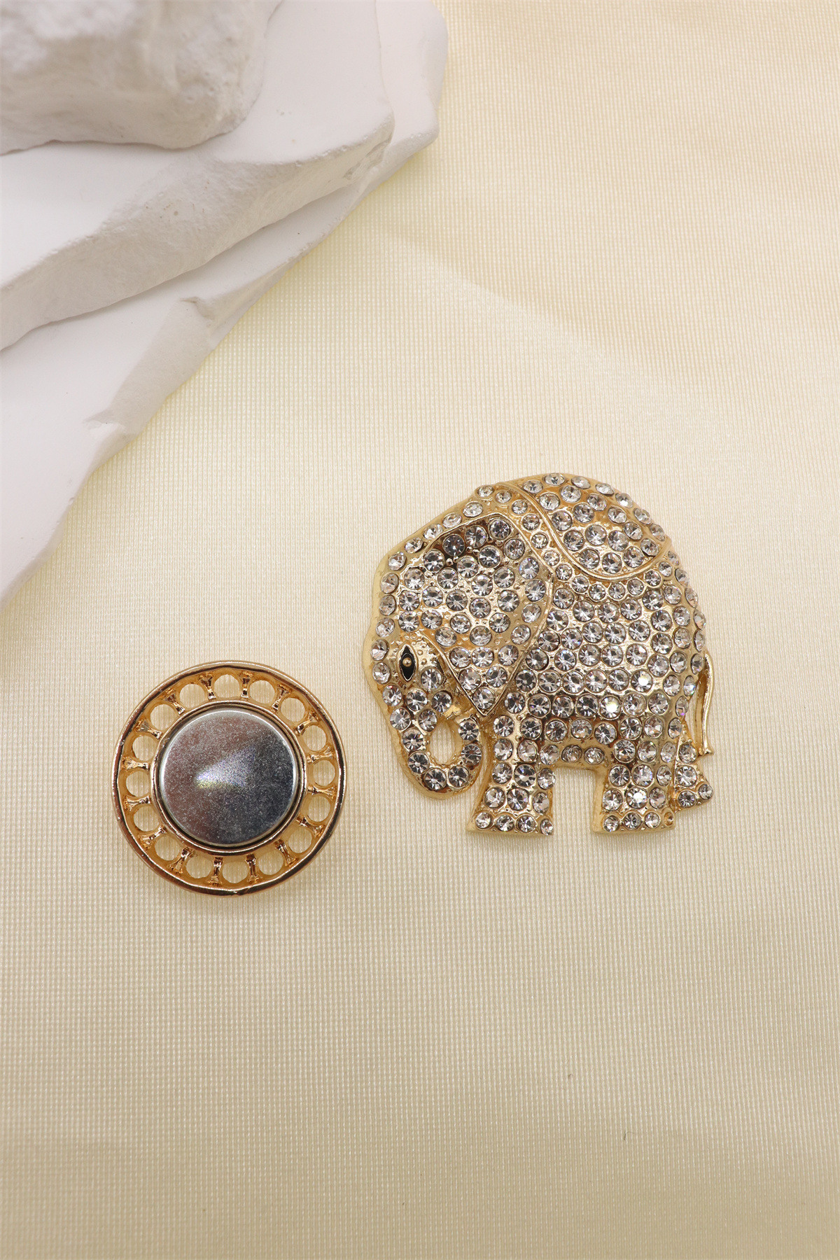 Grossiste Orient Express - Broche magnétique