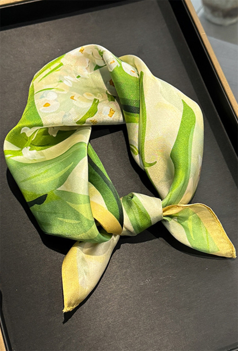 Grossista ORIENT&CO - Piccolo foulard quadrato stampato 70*70cm