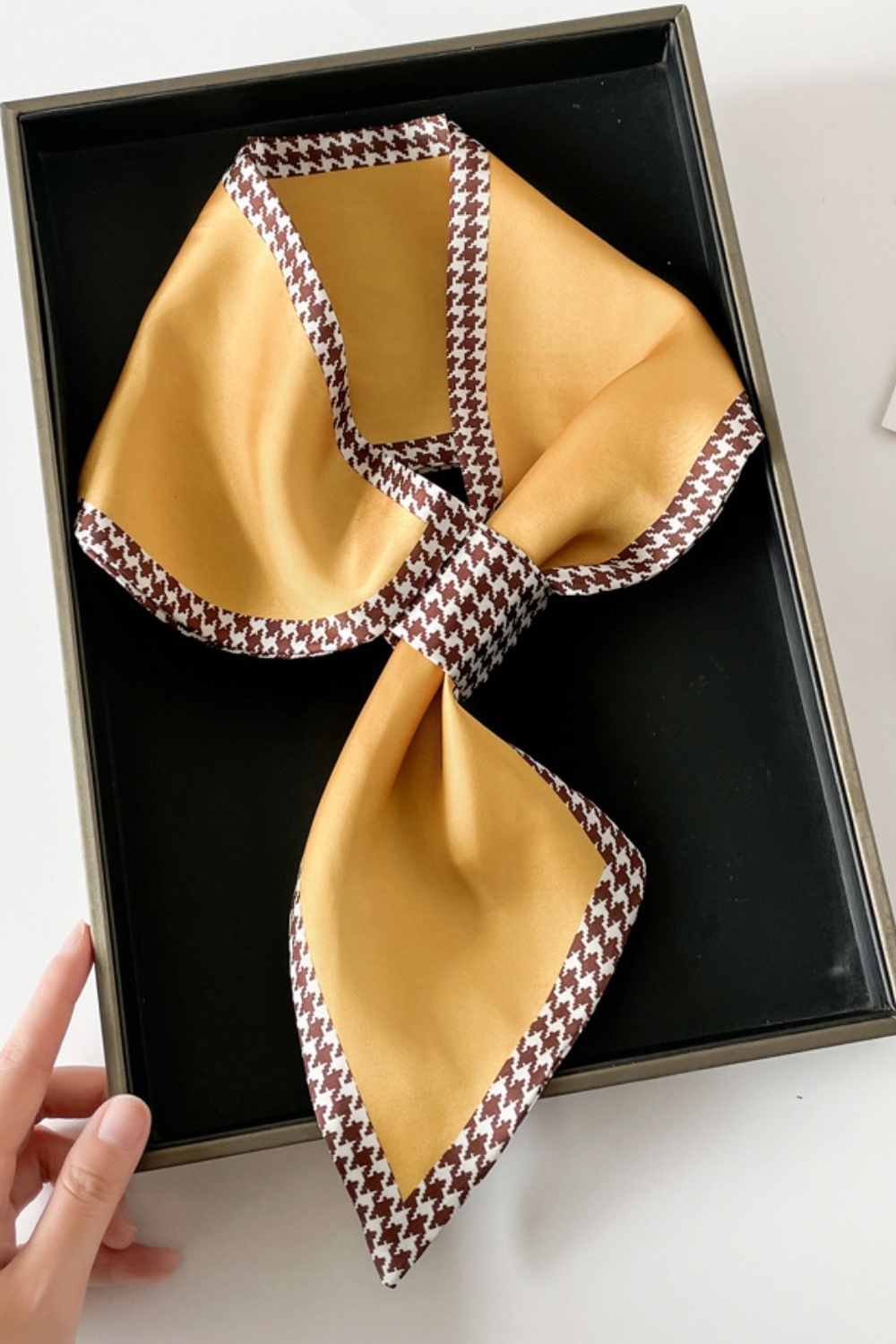 Wholesaler ORIENT&CO - Versatile small scarf