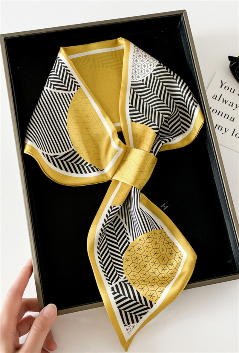 Wholesaler ORIENT&CO - Versatile small scarf