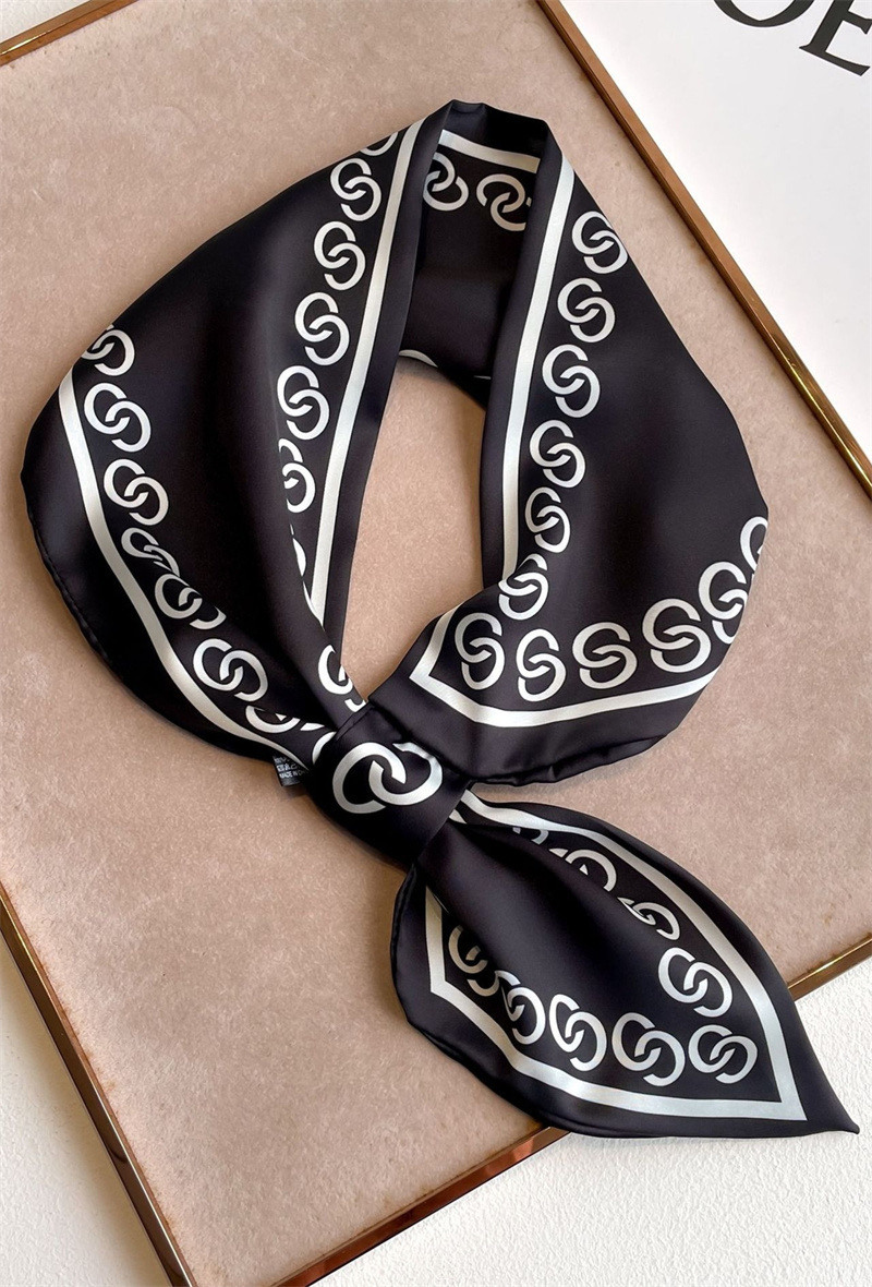 Wholesaler ORIENT&CO - Versatile small scarf