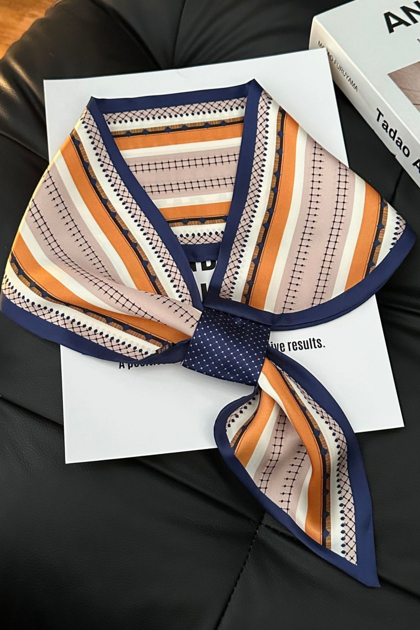 Wholesaler ORIENT&CO - Versatile small scarf