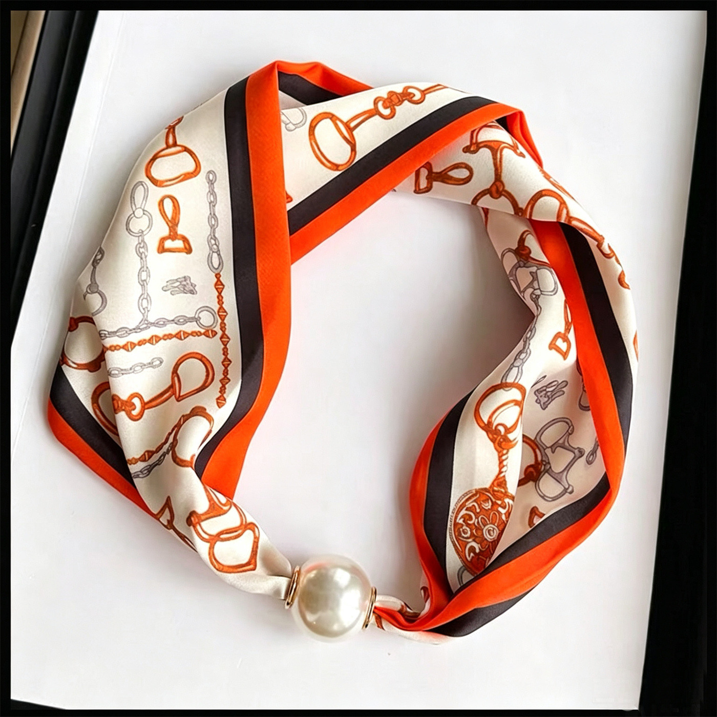 Wholesaler ORIENT&CO - Pearl-printed scarf