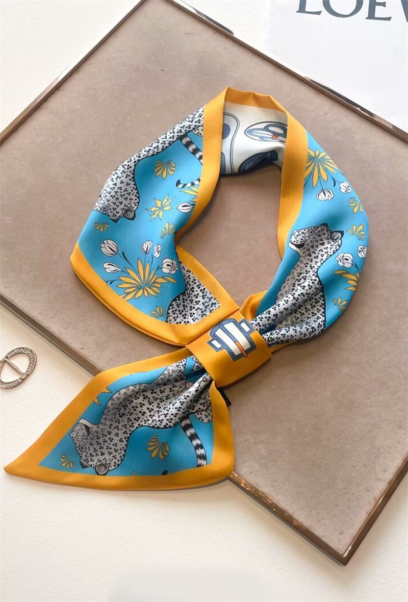 Wholesaler ORIENT&CO - Versatile small scarf