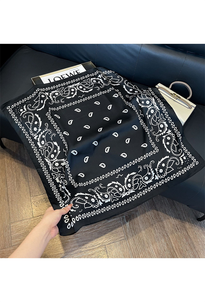 Großhändler ORIENT&CO - Kleines 70*70cm Tuch mit fantasievollem Blumenmuster
