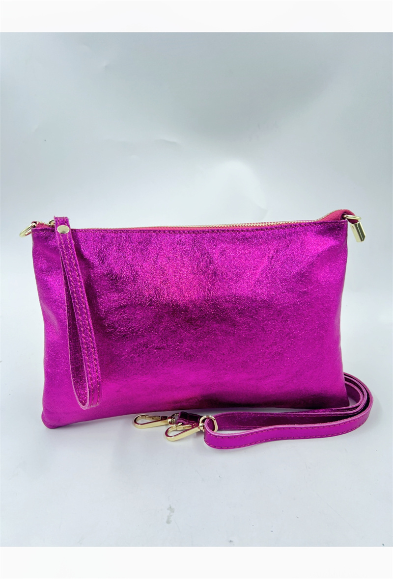 Großhändler ORIENT&CO - Gürteltasche aus glänzendem Leder mit Schultergurt