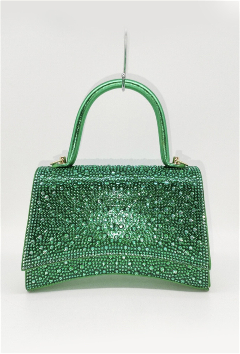 Wholesaler ORIENT&CO - Croco style shiny handbag