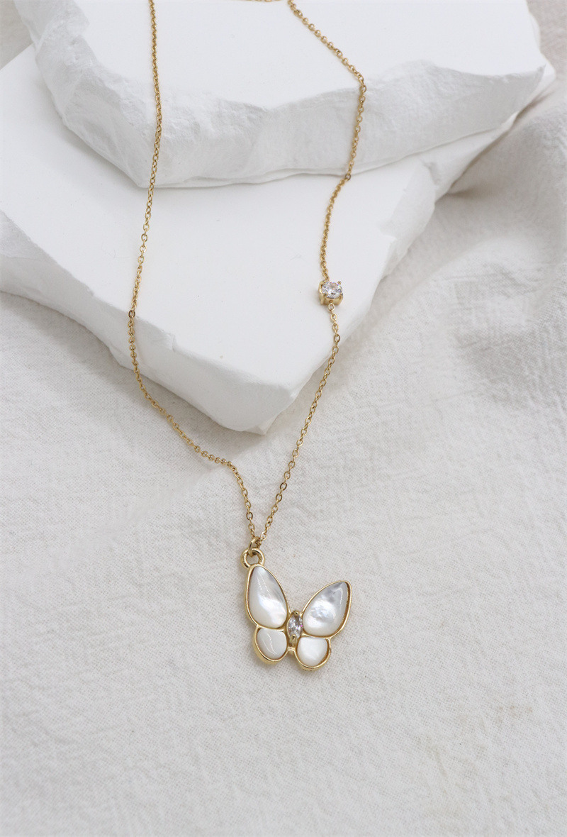 Grossiste ORIENT EXPRESS FIRST - Collier en Acier Inoxydable avec Pendentif Papillon