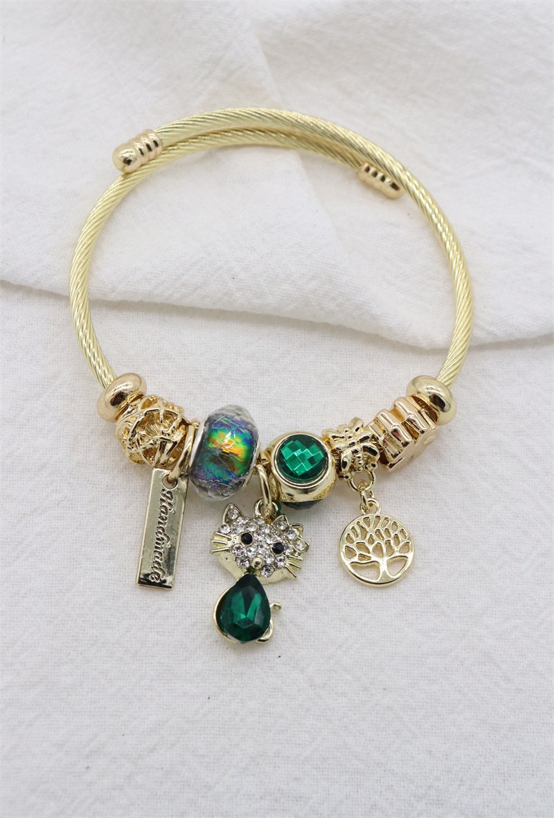 Grossista Orient Express - Bracciale decorato con ciondolo in metallo