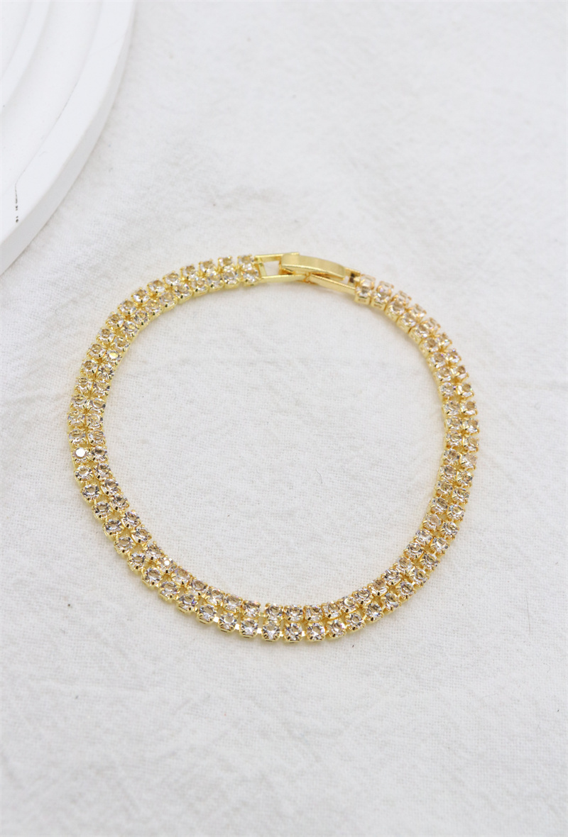 Mayorista Orient Express - Pulsera elegante engastada con cristales de circonio cúbico.