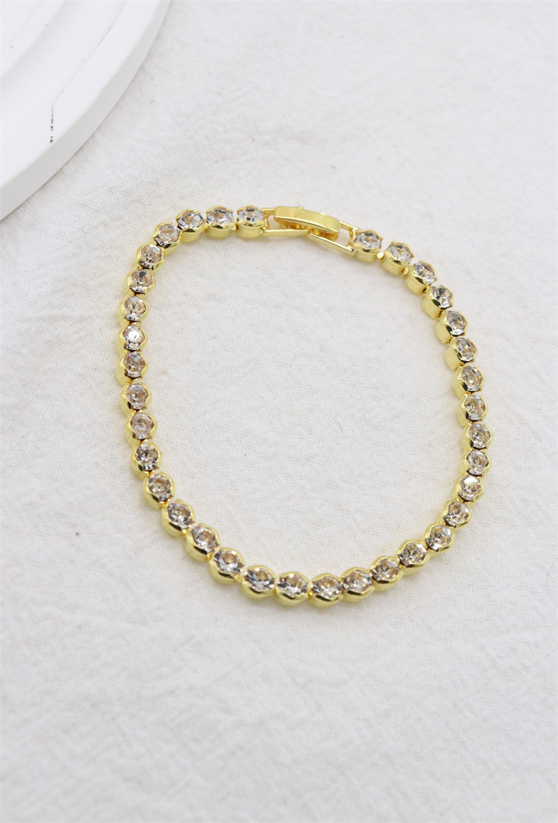 Mayorista Orient Express - Pulsera elegante engastada con cristales de circonio cúbico.