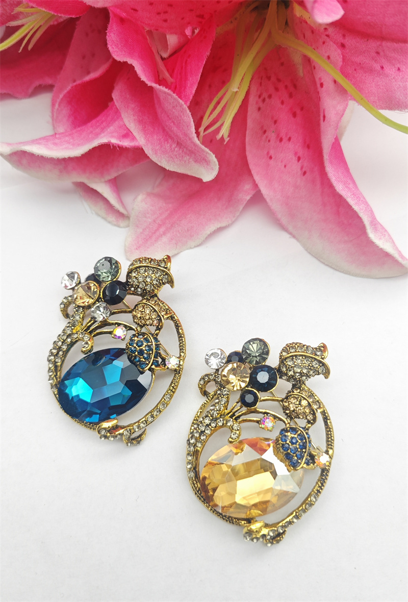 Wholesaler ORIENT OUTLET - Pin